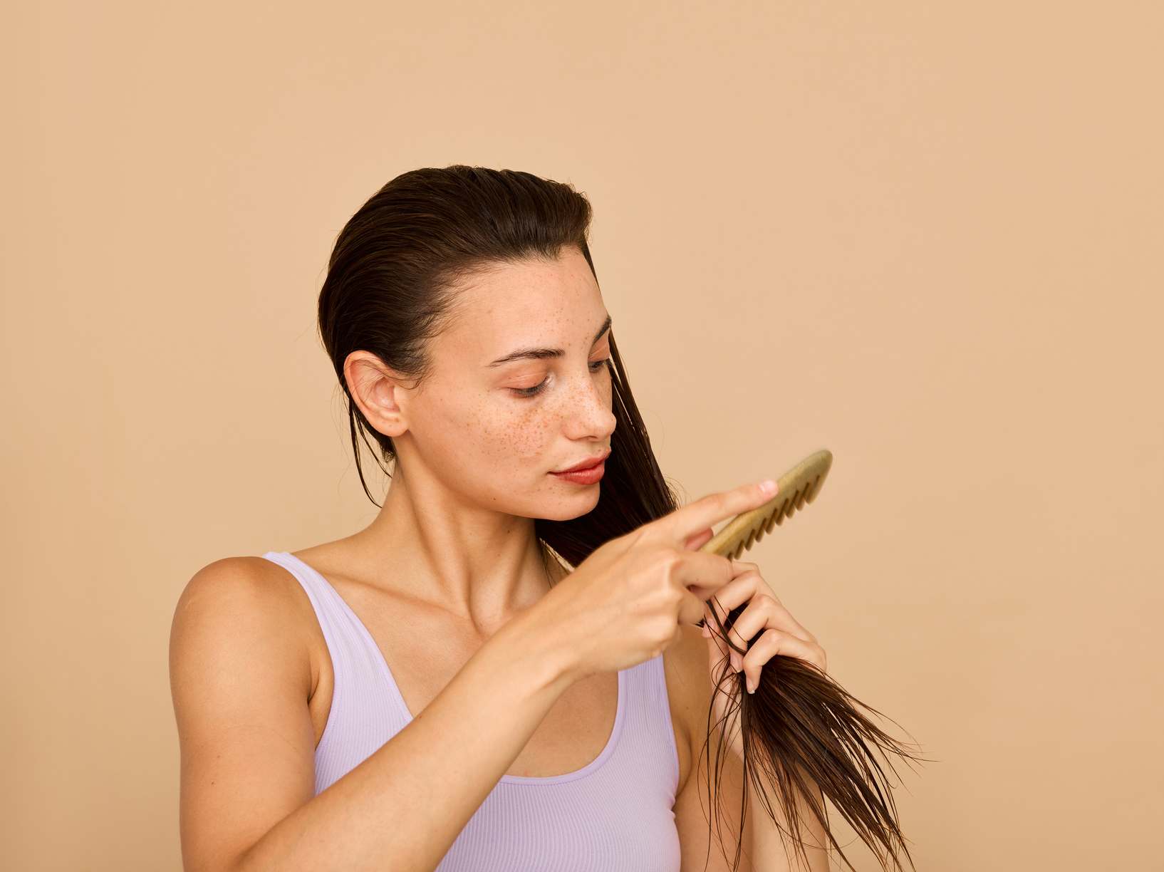 Hair Breakage Around the Face: Causes, Prevention, and How to Fix It